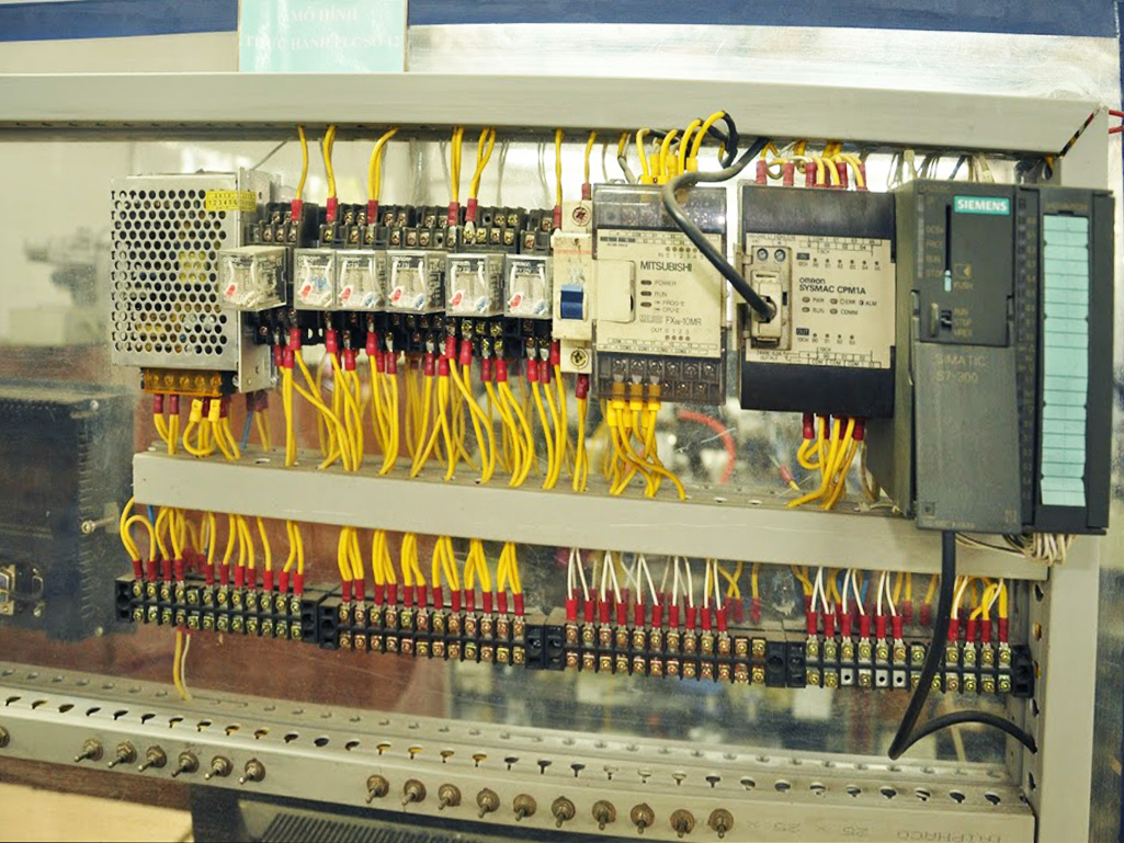 Phòng thực hành PLC