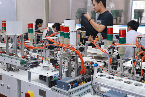 Ngành Công nghệ Kỹ thuật điện, điện tử ra trường làm gì?