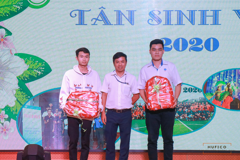 Quyết định Vv chi tiền học bổng và các khoản hỗ trợ SV 2020-2021